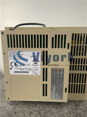 Yaskawa SGDH-08AE-SY202 Industrial Servo Drive 50 / 60HZ 200 - 230VAC INPUT 5.4AMP