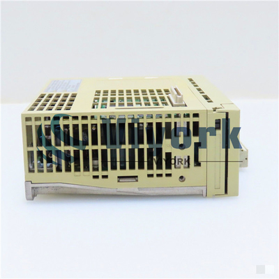 Yaskawa SGDH-A5AEY363 Industrial Servo Drive 50 / 60HZ 200 - 230VAC INPUT 1.1AMP
